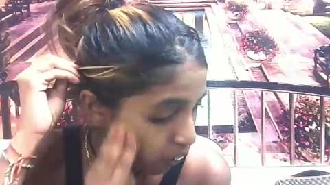 indiansexyslender4u2luv online show from January 20, 6:21 am