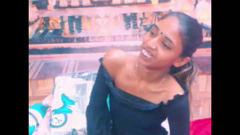 indiansexyslender4u2luv online show from October 17, 7:55 am