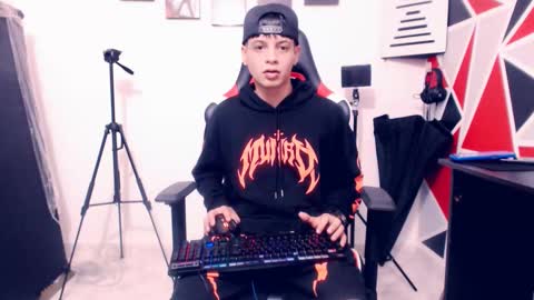 matias online show from November 20, 7:13 pm