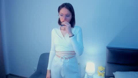 Kira online show from November 10, 4:11 am