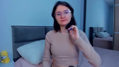 Kira online show from November 27, 4:14 am