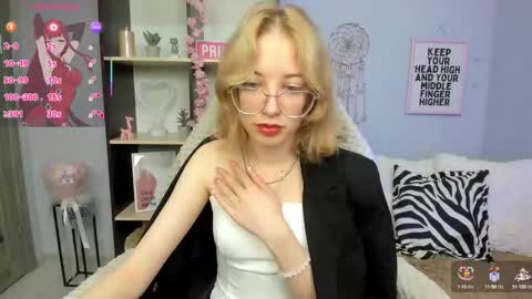 Snapshot of inferno_mia chatting on October 9, 2:48 pm Mia online show from October 9, 2:48 pm