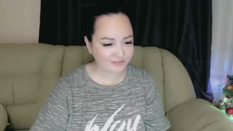 Snapshot of infinity_loveliness chatting on January 2, 2:13 pm Infinity online show from January 2, 2:13 pm