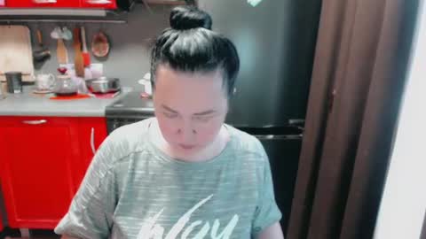 Snapshot of infinity_loveliness chatting on January 16, 10:42 am Infinity online show from January 16, 10:42 am