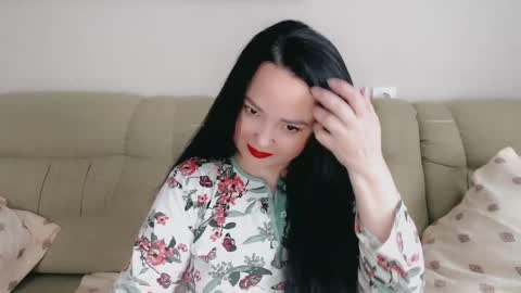 Snapshot of infinity_loveliness chatting on January 23, 7:11 am Infinity online show from January 23, 7:11 am