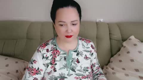 Snapshot of infinity_loveliness chatting on January 23, 10:22 am Infinity online show from January 23, 10:22 am