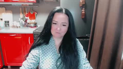 Snapshot of infinity_loveliness chatting on March 12, 7:46 am Infinity online show from March 12, 7:46 am