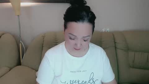 Snapshot of infinity_loveliness chatting on October 17, 6:16 am Infinity online show from October 17, 6:16 am