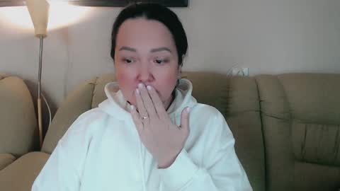 Snapshot of infinity_loveliness chatting on October 21, 5:52 am Infinity online show from October 21, 5:52 am