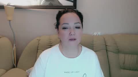 Snapshot of infinity_loveliness chatting on November 10, 7:07 am Infinity online show from November 10, 7:07 am