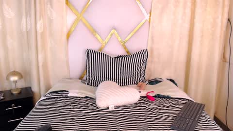 inkedsabrina online show from January 17, 6:54 pm