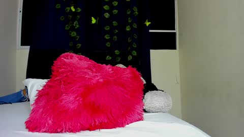 Snapshot of inksync_xc chatting on February 1, 6:19 pm cesar and daniela online show from February 1, 6:19 pm