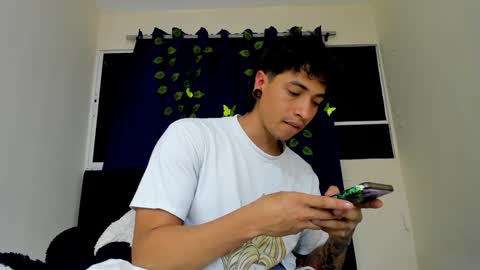 Snapshot of inksync_xc chatting on February 4, 5:55 pm cesar and daniela online show from February 4, 5:55 pm