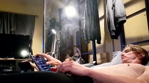 Snapshot of inlovewithlace chatting on October 26, 6:52 am inlovewithlace online show from October 26, 6:52 am