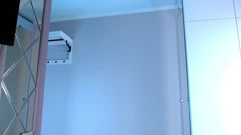 Lina online show from December 18, 9:36 am