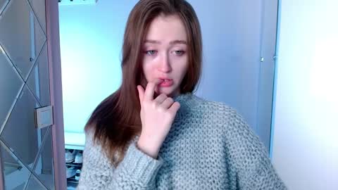 Lina online show from January 24, 1:36 pm