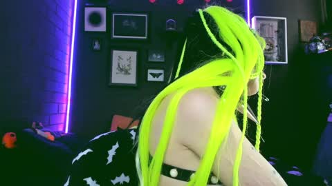   SANIA  online show from December 5, 5:06 pm