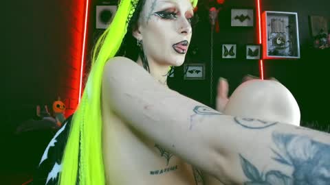   SANIA  online show from December 10, 7:54 pm