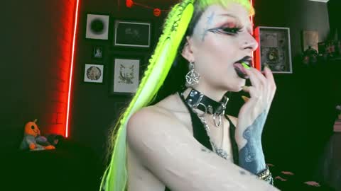   SANIA  online show from February 4, 7:55 pm