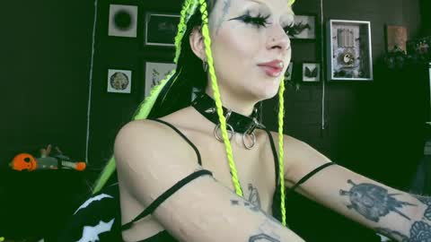   SANIA  online show from February 8, 3:31 pm