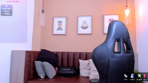 Snapshot of iori_21 chatting on December 10, 12:27 pm iori online show from December 10, 12:27 pm