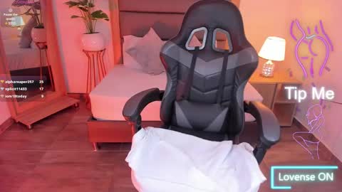 Irantzu online show from February 11, 3:29 pm