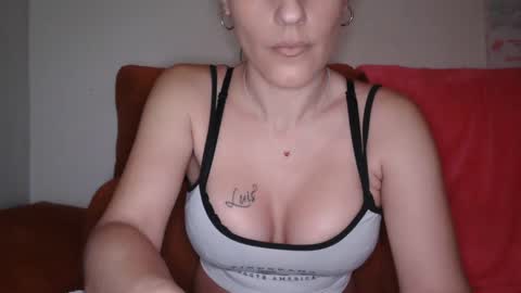 Snapshot of irene141212 chatting on January 23, 10:54 am irene online show from January 23, 10:54 am