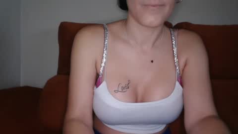 Snapshot of irene141212 chatting on February 6, 11:54 am irene online show from February 6, 11:54 am