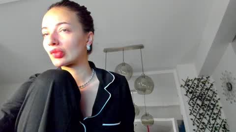 Ir s room online show from December 5, 4:20 am