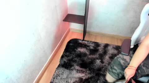 iriisfeitan online show from October 8, 10:02 am