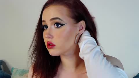 Snapshot of irinaart chatting on December 13, 1:26 am Irina online show from December 13, 1:26 am