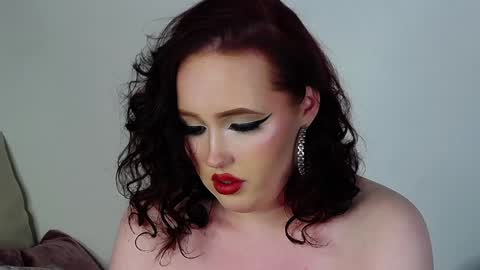 Snapshot of irinaart chatting on December 23, 4:44 am Irina online show from December 23, 4:44 am