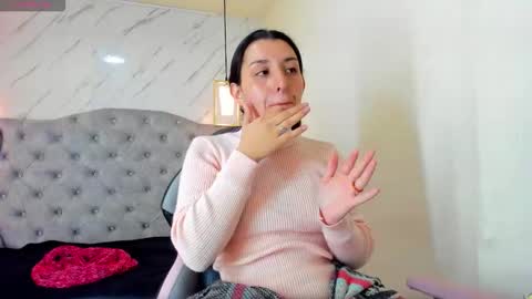 iris_77 online show from October 14, 6:20 pm