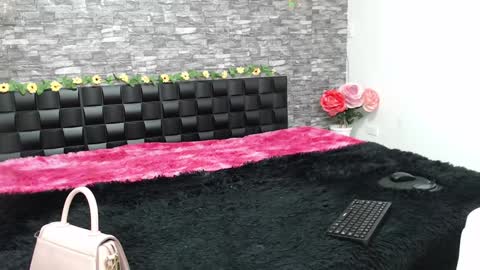 Snapshot of iris_joi chatting on January 22, 6:31 am Iirs online show from January 22, 6:31 am