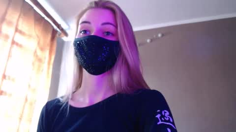 Lily online show from September 19, 11:55 am