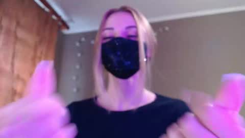 Lily online show from October 1, 3:07 pm