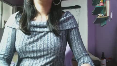 Camilla online show from March 10, 1:21 pm