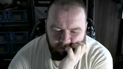 twitter theirishman205 online show from February 8, 12:39 pm