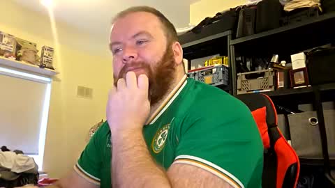 twitter theirishman205 online show from October 13, 3:56 pm