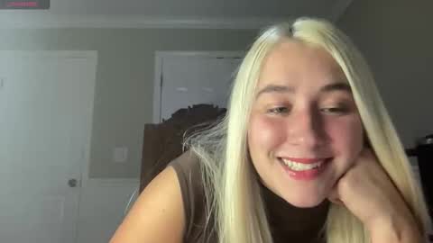 Snapshot of irispink1 chatting on October 19, 11:05 pm Irispink1 online show from October 19, 11:05 pm