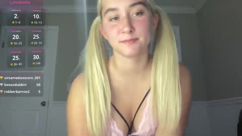 Snapshot of irispink1 chatting on November 12, 2:56 am Irispink1 online show from November 12, 2:56 am