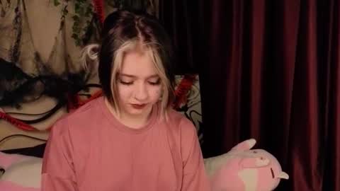 Snapshot of irissocute chatting on November 4, 11:20 am I am Cutie Iris3 online show from November 4, 11:20 am