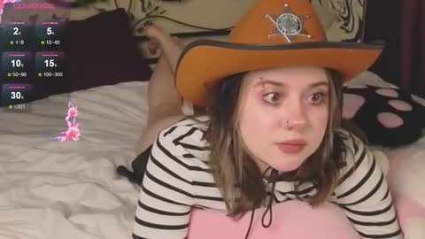 Snapshot of irissocute chatting on November 21, 8:46 am I am Cutie Iris3 online show from November 21, 8:46 am