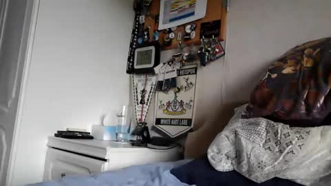 Snapshot of ironkokkk chatting on October 10, 8:35 am Ironkokkk online show from October 10, 8:35 am