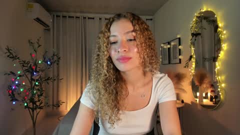 isa_____ online show from January 7, 4:50 am