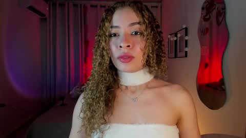 isa_____ online show from February 25, 12:14 am