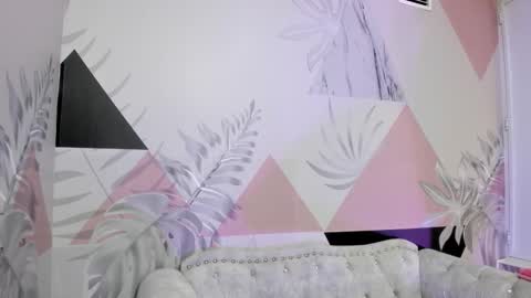    online show from March 8, 10:22 am