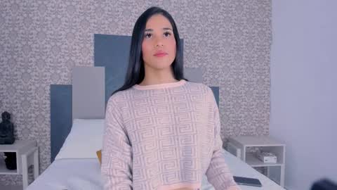 Isa  online show from October 17, 2:19 pm