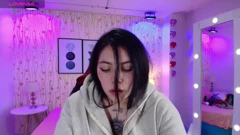 Snapshot of isa_reel chatting on January 14, 10:06 am ISA online show from January 14, 10:06 am