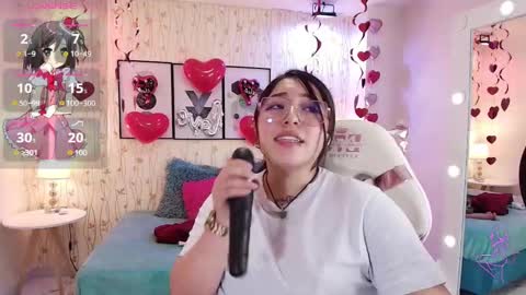 Snapshot of isa_reel chatting on February 14, 11:53 pm ISA online show from February 14, 11:53 pm